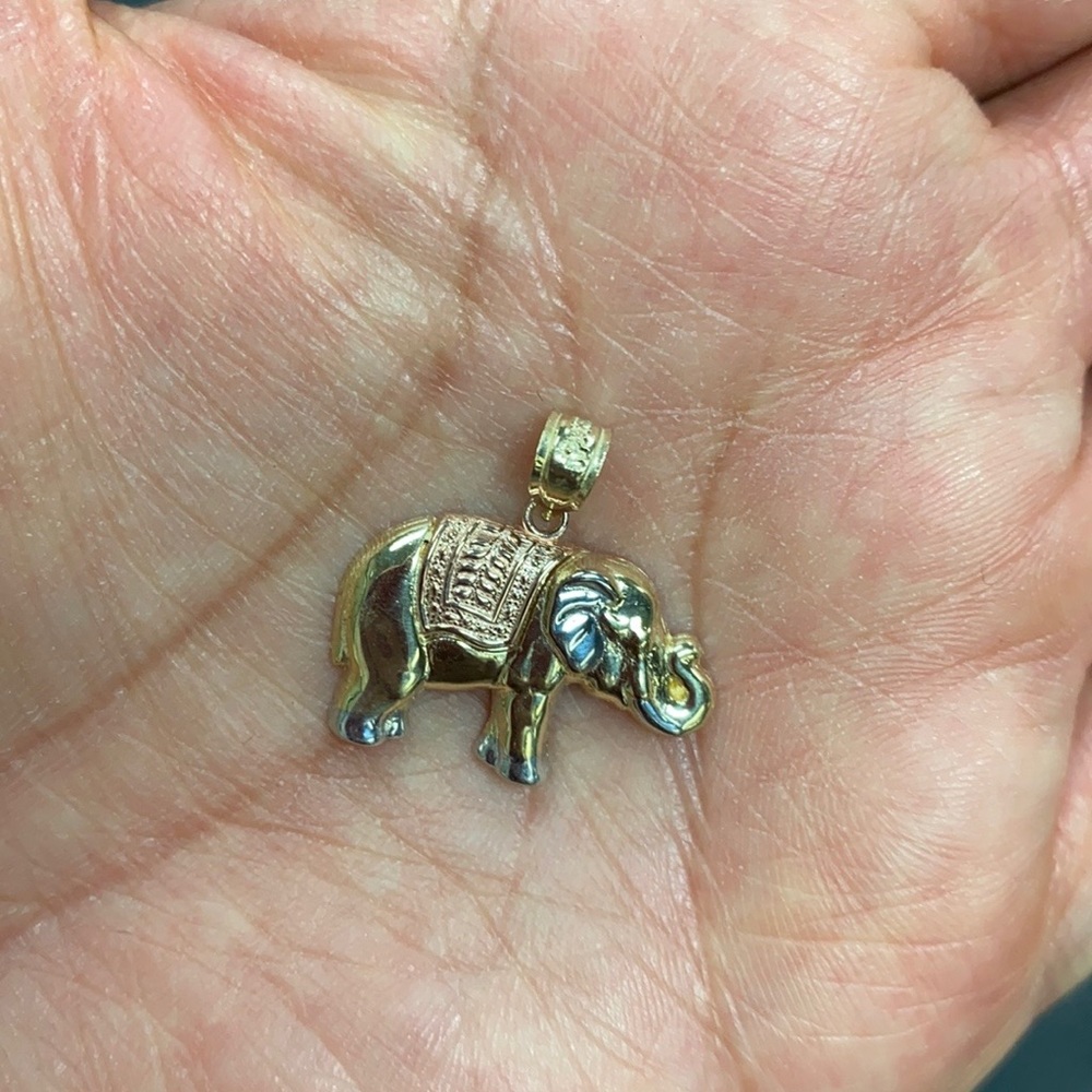 14K tri color Gold Elephant Pendant - Picture 3 of 12